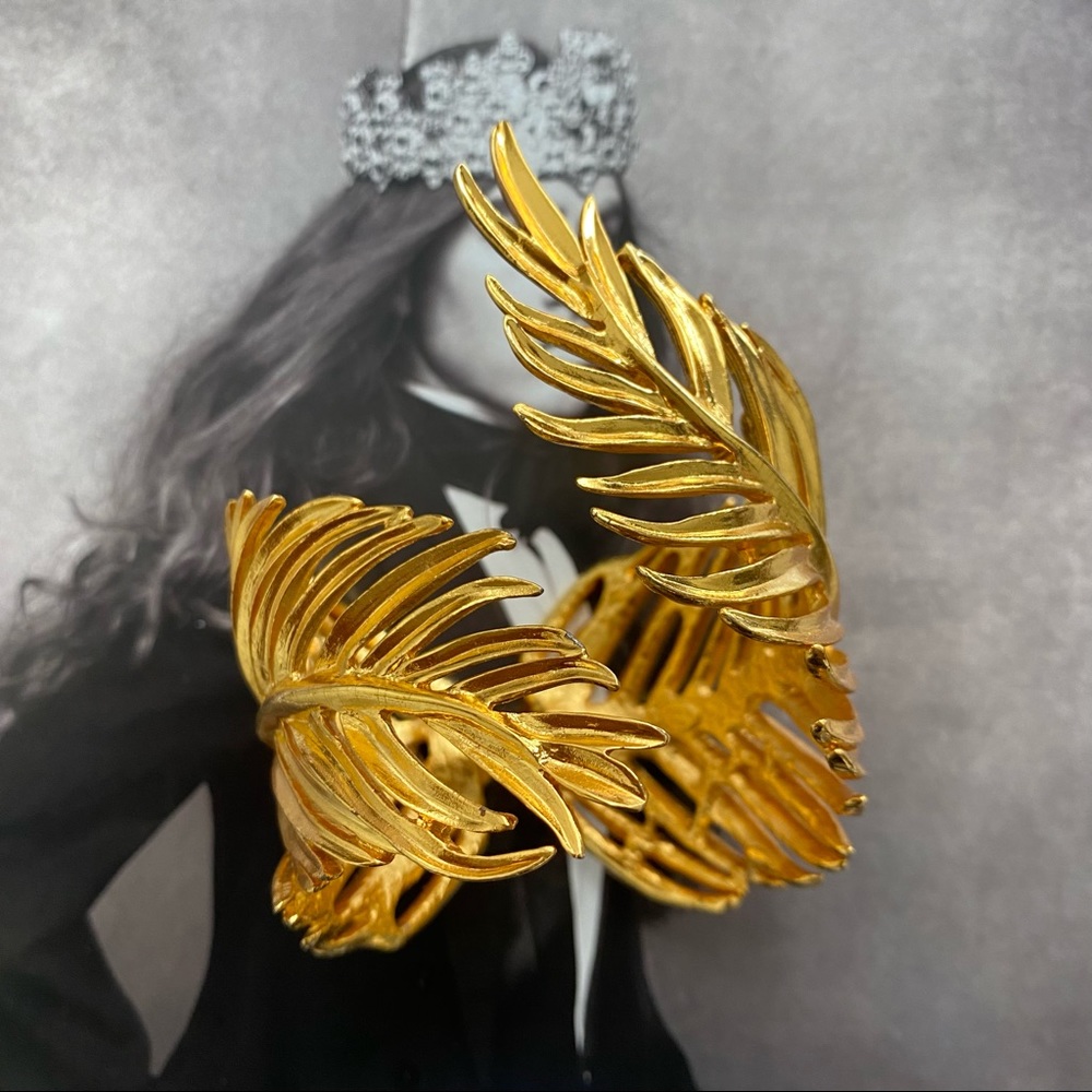 Oscar de la Renta Gold Palm Bracelet